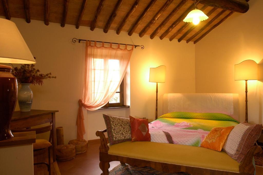 Bed & Breakfast Antico Casale San Lorenzo Ponte A Bozzone Room photo
